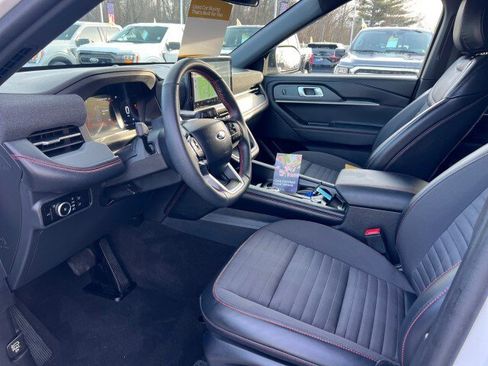 Certified 2025 Ford Explorer ST-Line w/ ST-Line Street Pack image 7