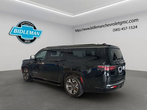 Used 2024 Jeep Wagoneer L Series III w/ Flexible Seating Group image 5