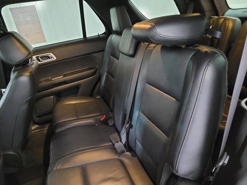 Used 2014 Ford Explorer XLT w/ Equipment Group 202A image 48