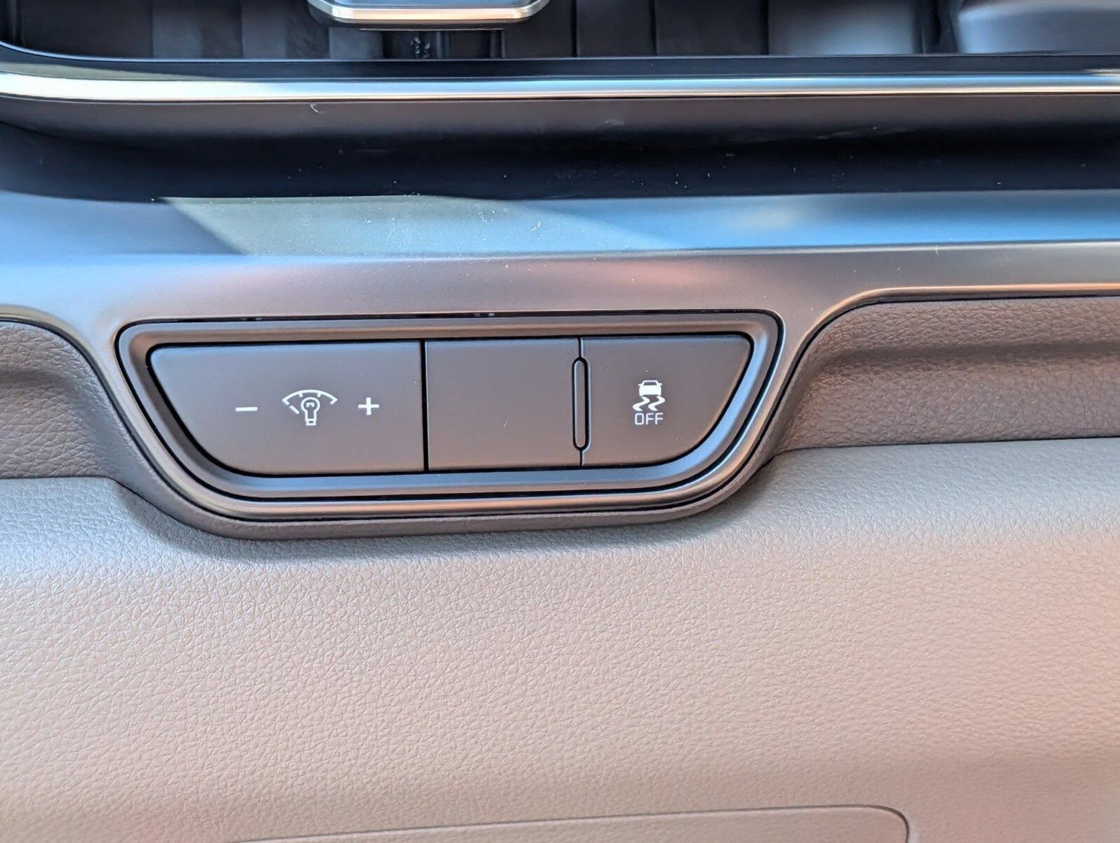 New 2027 Kia Carnival LX FWD image 12