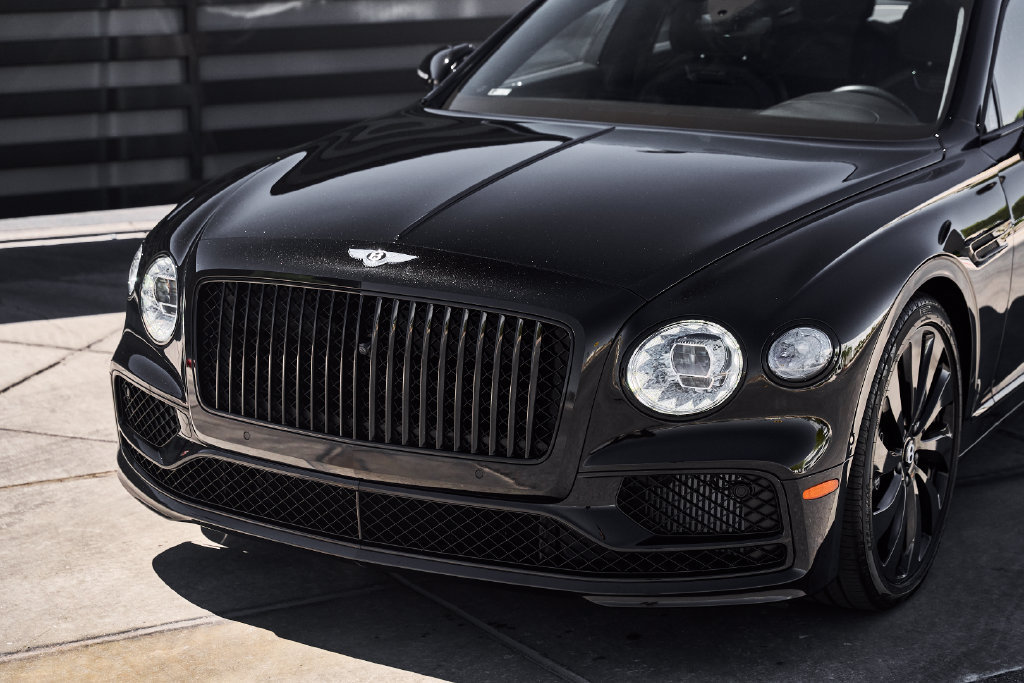 Used 2024 Bentley Flying Spur V8 AWD/4WD image 6