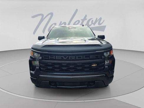 Used 2023 Chevrolet Silverado 1500 Custom RWD image 2