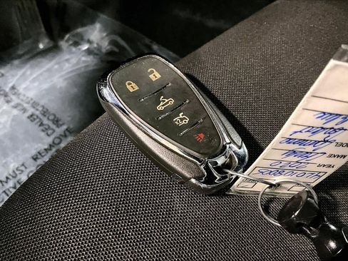 Used 2020 Chevrolet Camaro LT image 12