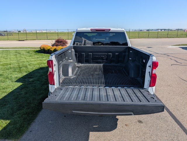 Used 2026 Chevrolet Silverado 1500 RST AWD/4WD image 8