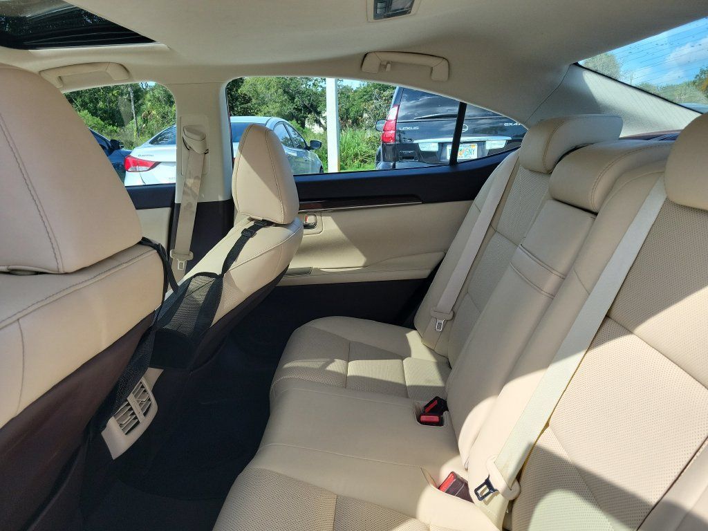 Used 2017 Lexus ES 350 w/ Premium Package FWD image 24