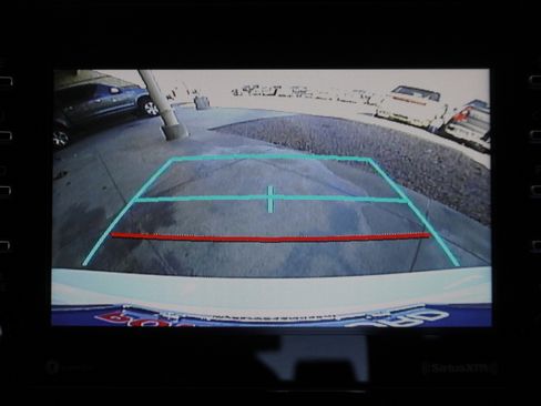 Used 2022 Toyota Camry LE image 31