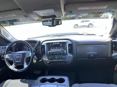 Used 2019 GMC Sierra 2500 SLE w/ SLE Preferred Package AWD/4WD image 15