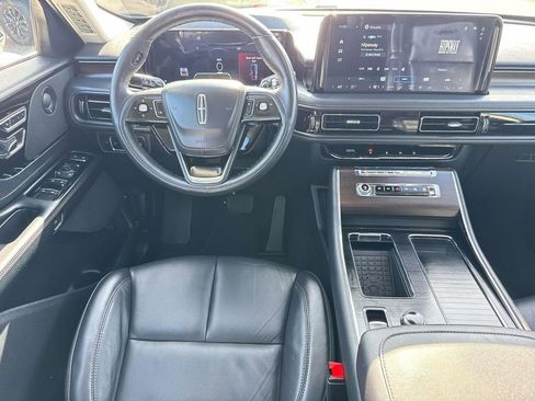 Used 2025 Lincoln Aviator Reserve image 14