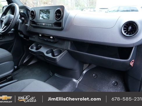 Used 2024 Mercedes-Benz Sprinter 2500 image 20
