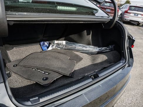 Used 2025 Lexus IS 350 F Sport image 10