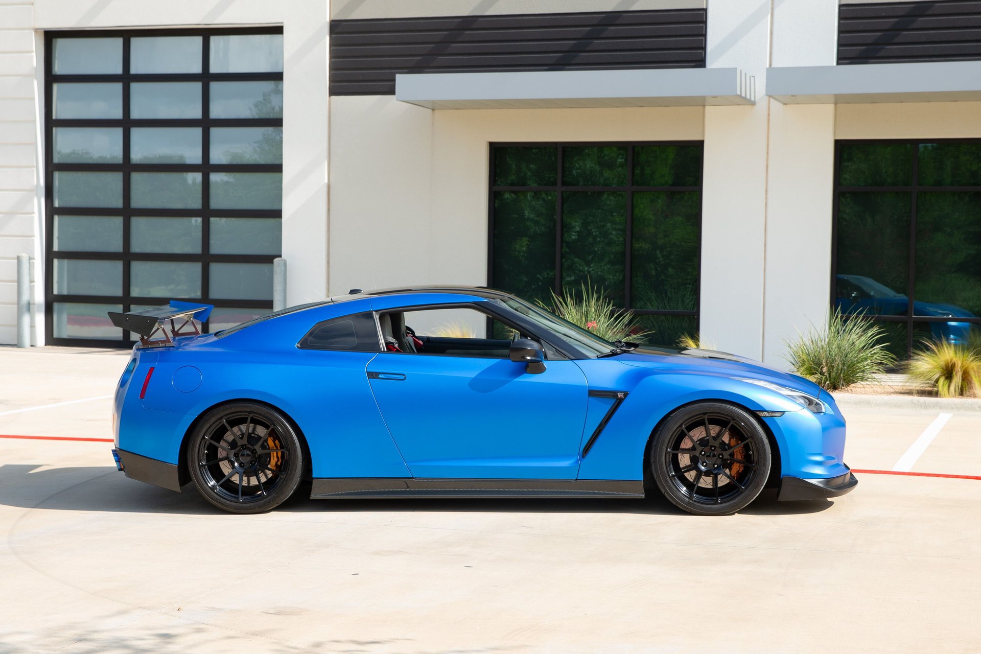 Used 2009 Nissan GT-R Premium AWD/4WD image 11