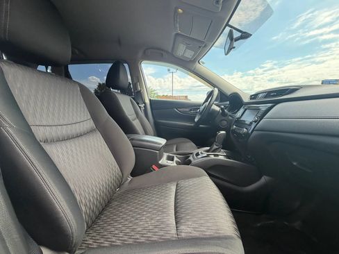Used 2018 Nissan Rogue SV FWD image 44