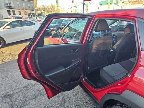 Used 2019 Hyundai Kona SE image 10