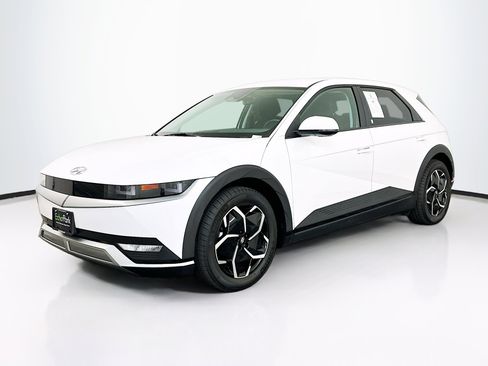 Used 2024 Hyundai Ioniq 5 SEL image 3