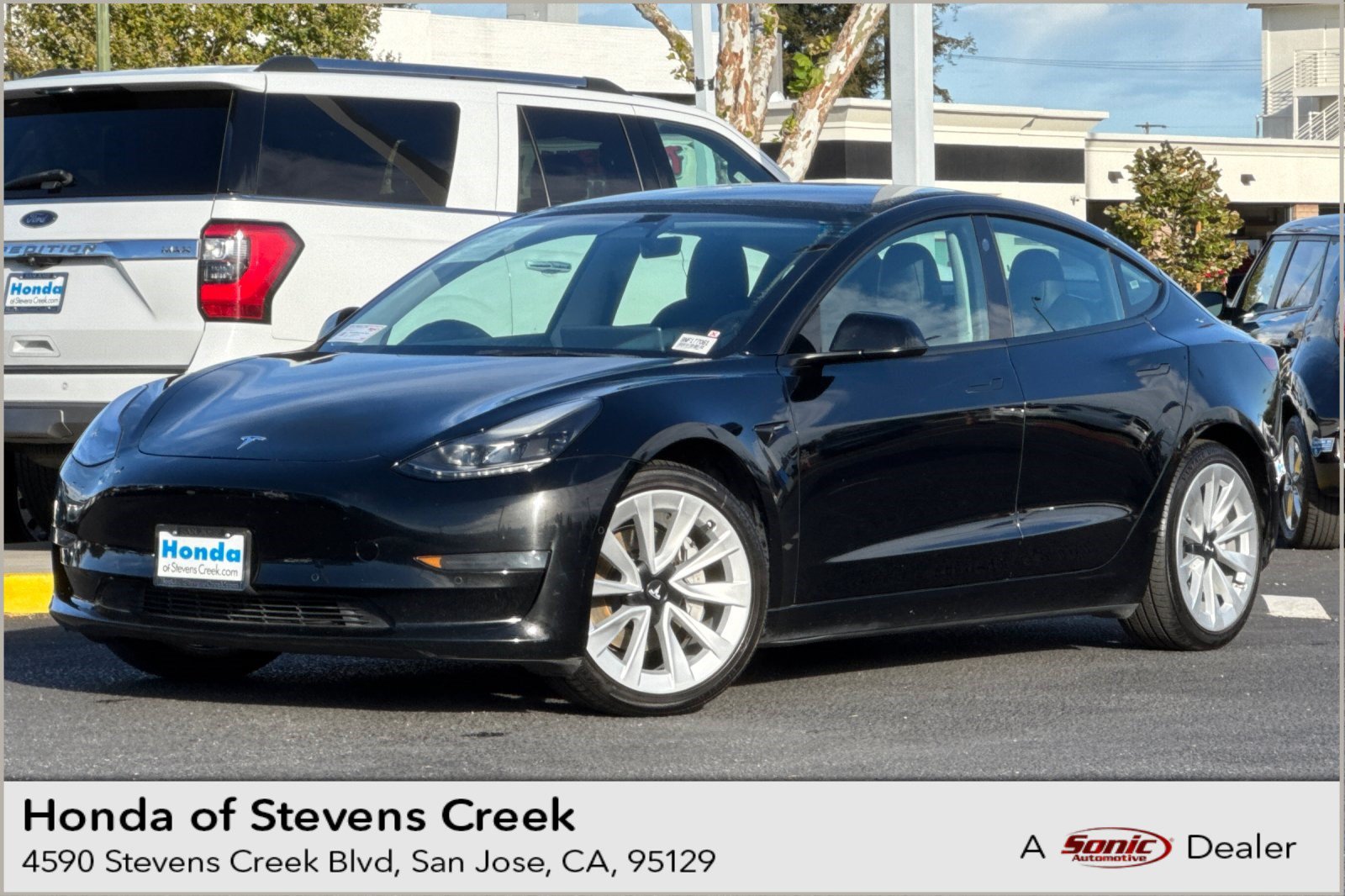 Used 2022 Tesla Model 3 Long Range AWD/4WD image 1