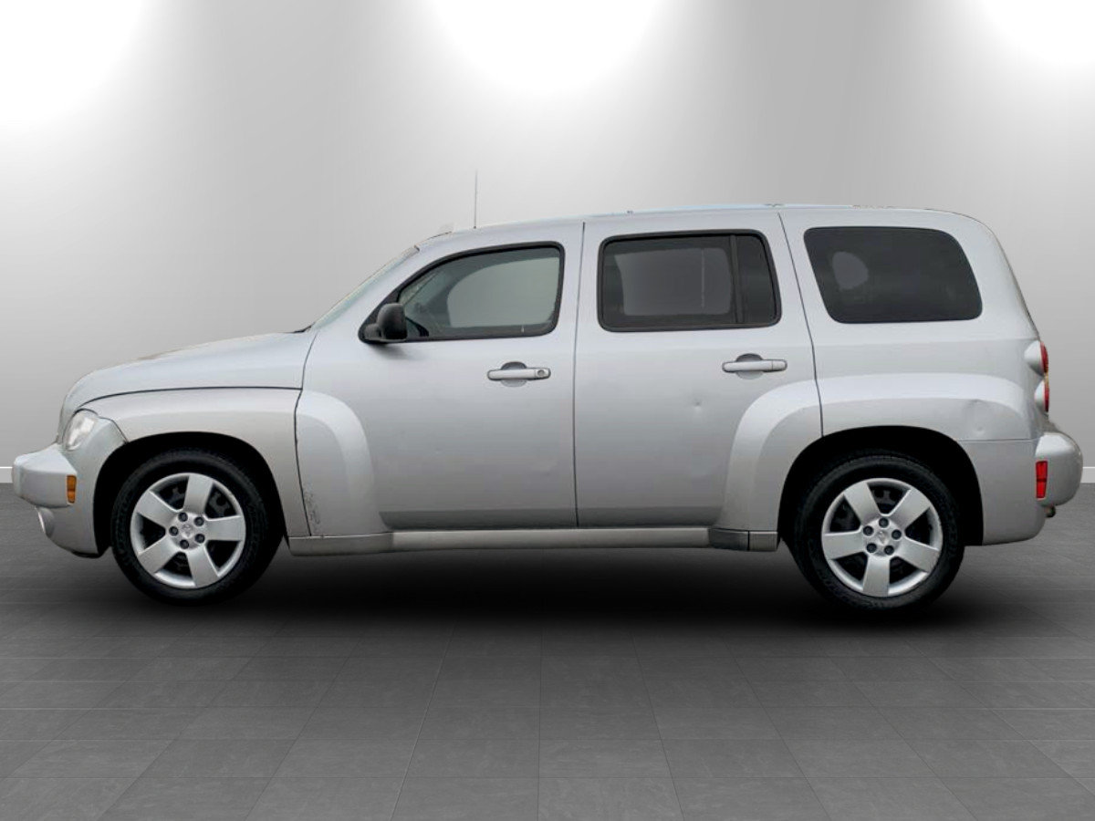 Used 2011 Chevrolet HHR LS FWD image 4
