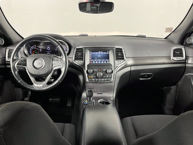 Used 2018 Jeep Grand Cherokee Laredo AWD/4WD image 12