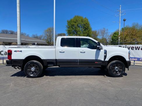 Used 2024 Ford F250 King Ranch AWD/4WD image 2