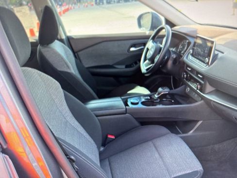 Used 2023 Nissan Rogue SV FWD image 7