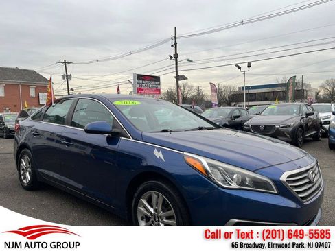Used 2016 Hyundai Sonata SE FWD image 1