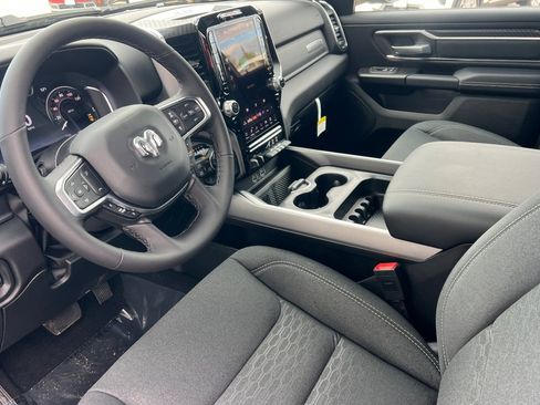 New 2026 RAM 1500 4x4 Crew Cab image 9