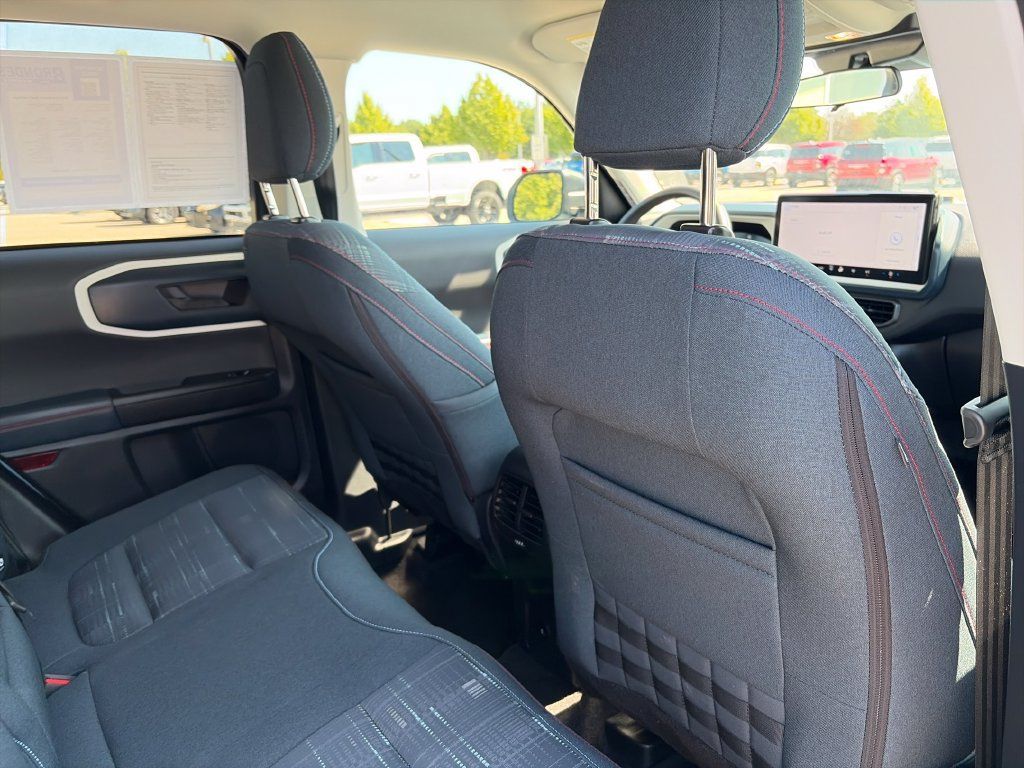Used 2025 Ford Bronco Sport Heritage AWD/4WD image 31
