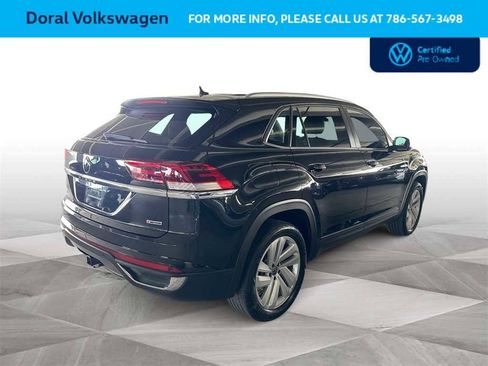 Certified 2022 Volkswagen Atlas Cross Sport SE image 8