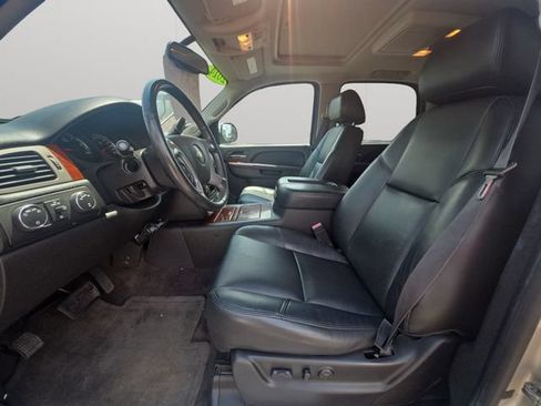 Used 2014 Chevrolet Tahoe LTZ AWD/4WD image 10