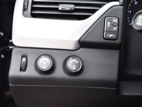 Used 2019 GMC Yukon XL SLT w/ Open Road Package image 16