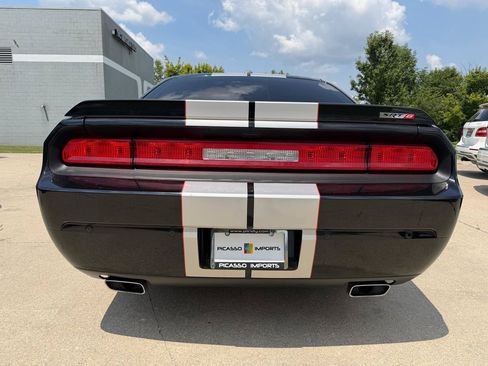 Used 2014 Dodge Challenger SRT8 RWD image 13