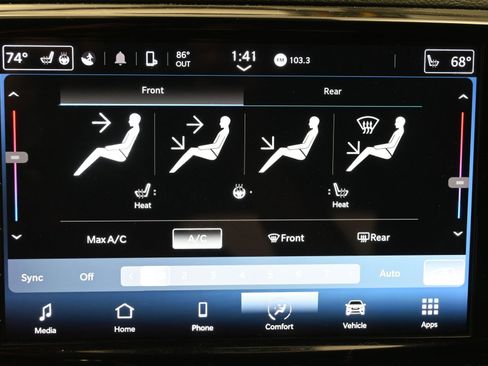 Used 2023 Chrysler Pacifica Touring-L FWD image 21