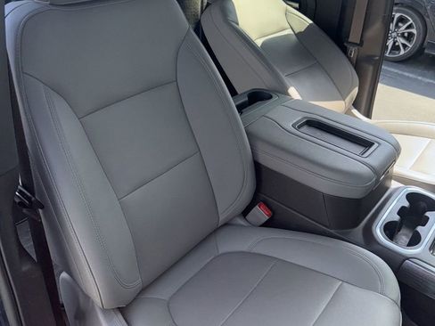 Used 2022 Chevrolet Silverado 1500 LTZ w/ LTZ Convenience Package II image 7