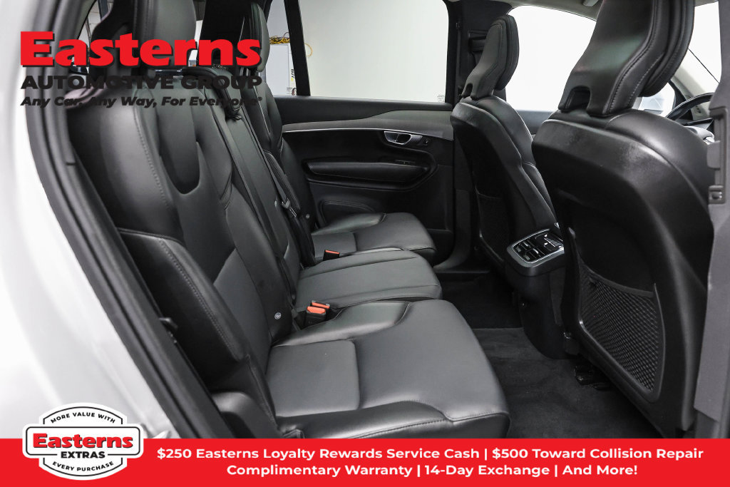 Used 2022 Volvo XC90 T5 Momentum AWD/4WD image 24