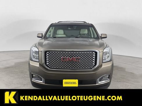 Used 2015 GMC Yukon XL Denali w/ Premium Package AWD/4WD image 8