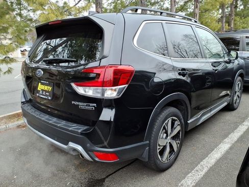 Used 2021 Subaru Forester Touring image 5