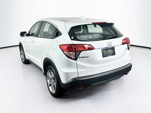 Used 2018 Honda HR-V LX image 5
