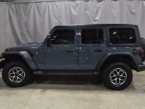 Used 2024 Jeep Wrangler Unlimited Rubicon w/ Convenience Group AWD/4WD image 6