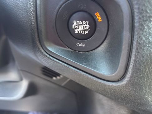 Used 2025 Jeep Wrangler Unlimited Sport AWD/4WD image 25