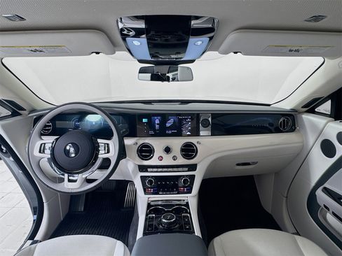 Certified 2025 Rolls-Royce Spectre image 21