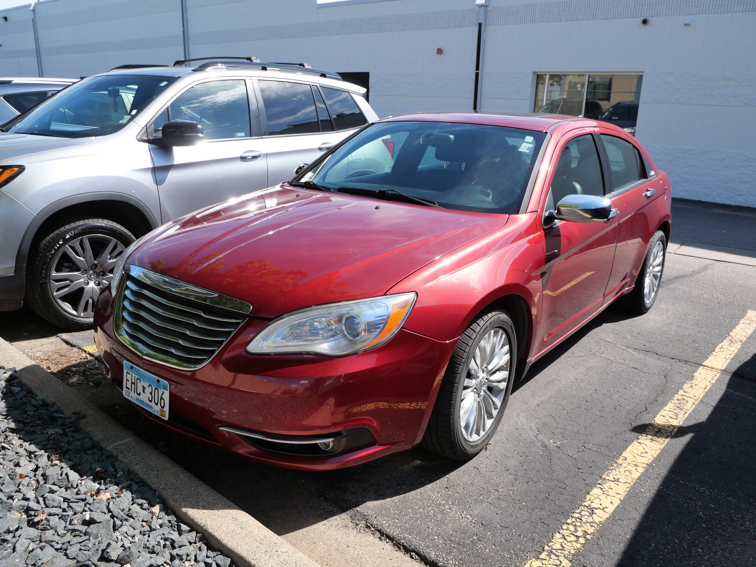 Used 2012 Chrysler 200 Limited FWD image 2