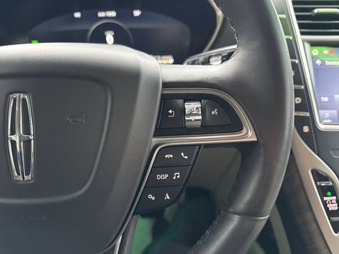 Used 2020 Lincoln Nautilus Reserve w/ Equipment Group 201A image 30