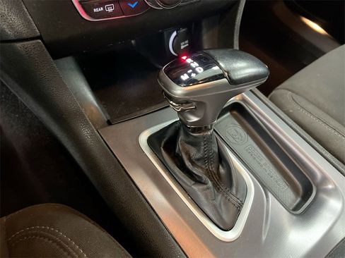 Used 2022 Dodge Charger GT image 16
