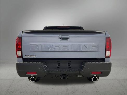 New 2026 Honda Ridgeline Black Edition image 4