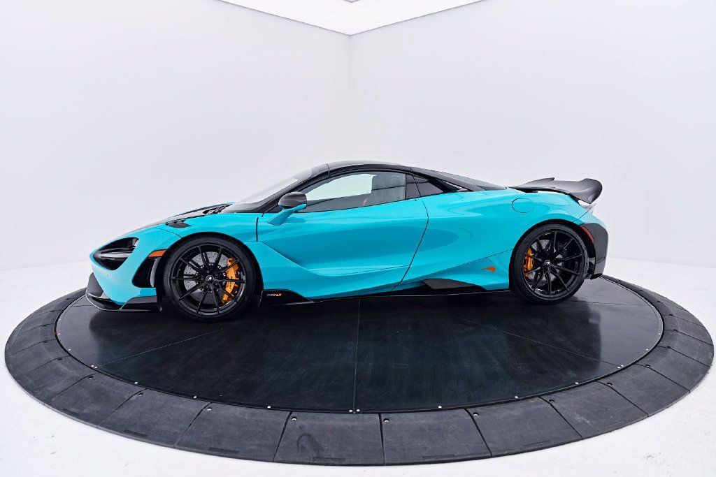 Used 2022 McLaren 765LT RWD image 19