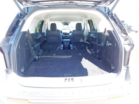 Used 2025 Ford Explorer Active w/ Active Comfort Package AWD/4WD image 28