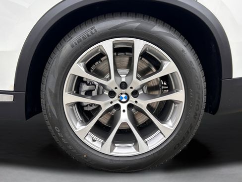 Used 2026 BMW X5 xDrive50e w/ Premium Package AWD/4WD image 36