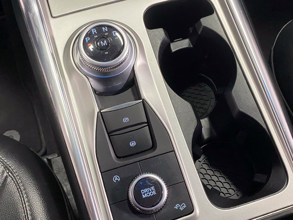 Used 2020 Ford Explorer XLT w/ Equipment Group 202A AWD/4WD image 26
