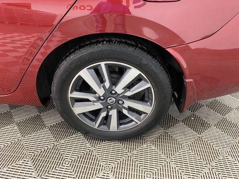 Used 2020 Nissan Versa SV w/ Trunk Package image 10