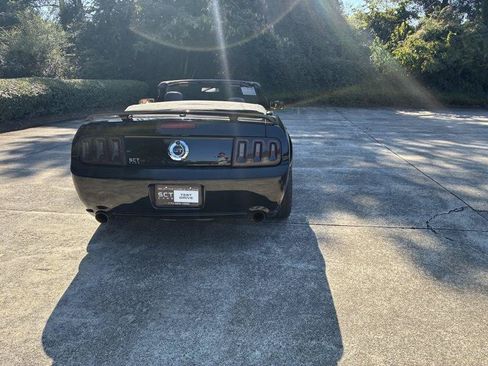 Used 2009 Ford Mustang GT Premium RWD image 14