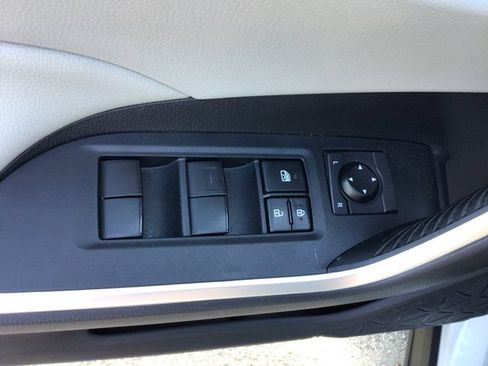 Used 2019 Toyota RAV4 XLE w/ Convenience Package AWD/4WD image 22